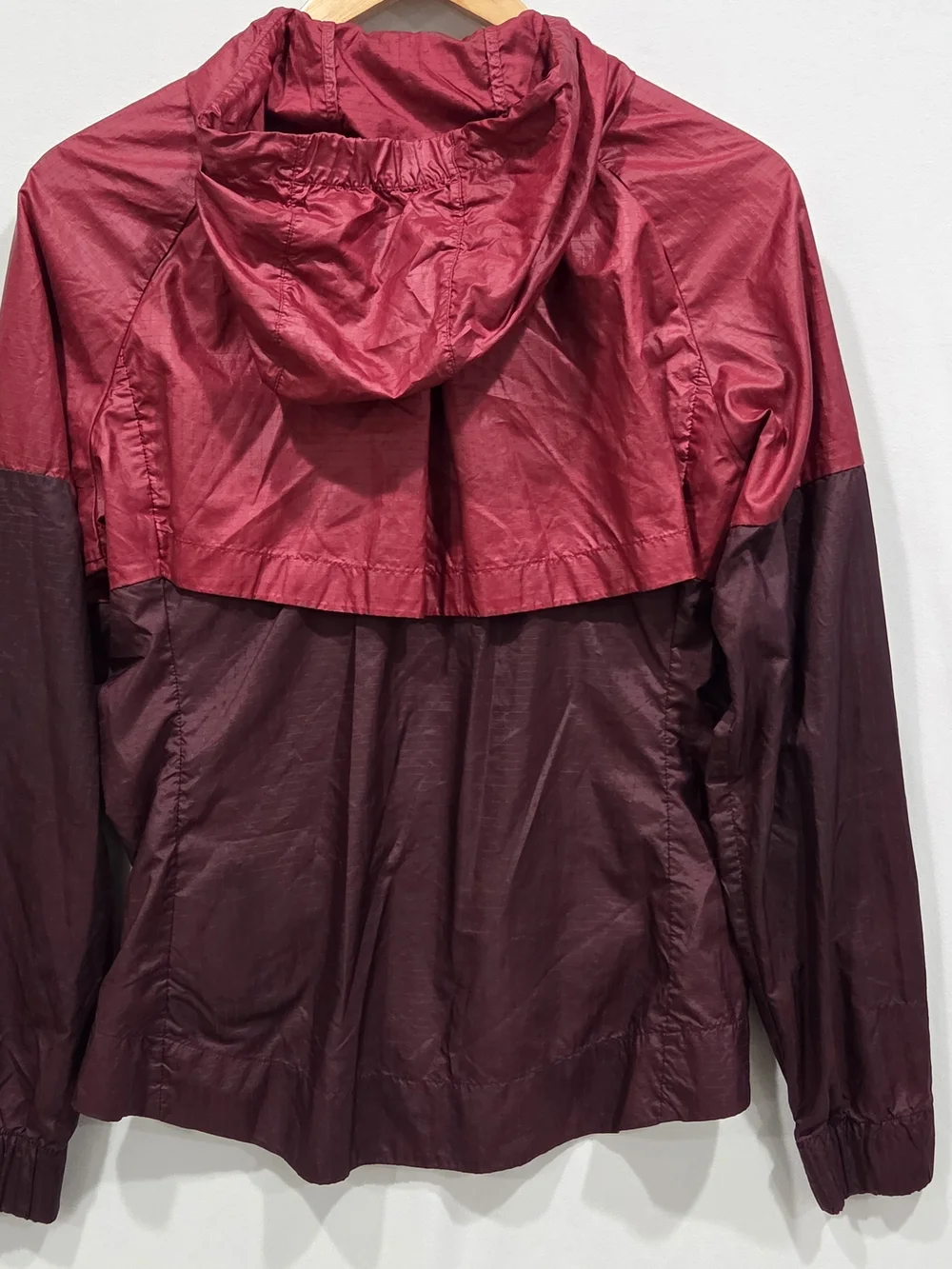 Nike women windrunner